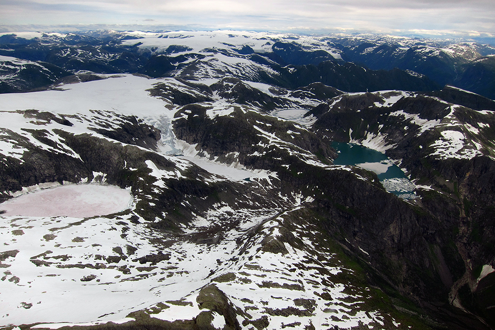 Zwischen Fagernes und Florø: Einer von unzähligen Gletschern.